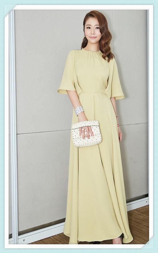 林心如简直了！T恤在屁股上面开个洞，网友：这时尚太难懂！