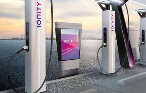  想起：电动车自燃高发期来临，车主如何预防？了解一下，别等吃亏才想起