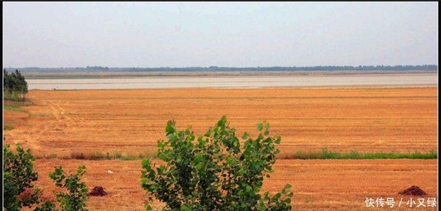 黄河已成“悬河”，为什么不把沉积泥沙挖走，让黄河水位下移？