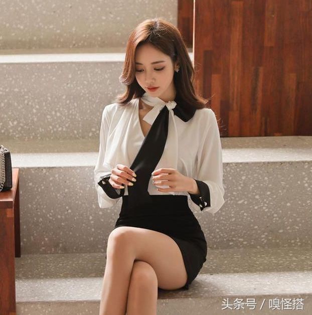 小姐姐性感紧身裙，令美女增添了一丝甜美活力气息！
