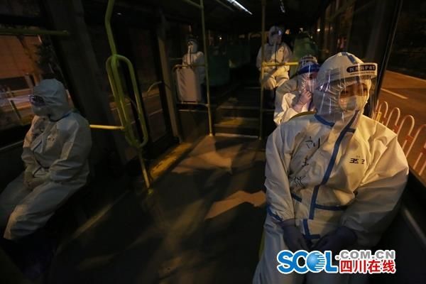  『女子监狱』医疗队撤了，她们还在……四川50名女警驻守湖北女子监狱