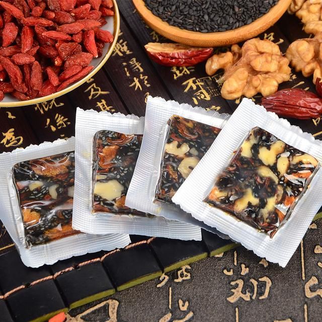 女人别舍不得保养，常吃6种食物，补充胶原蛋白，皮肤又白又嫩