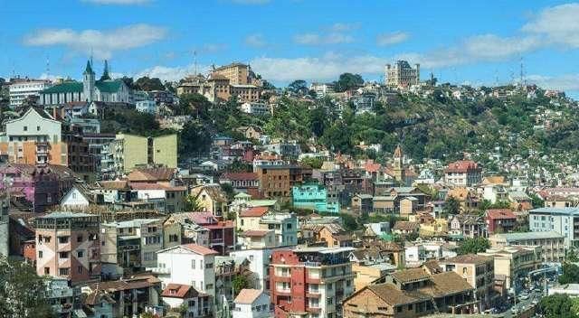 一条憋屈的河，花几百年找不到出海口，却在非洲打造了两个上海