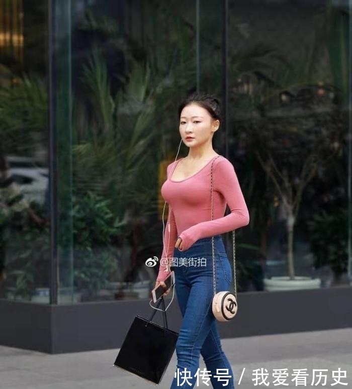  女人@街拍：完美的腰臀比例，才是女人的梦想！