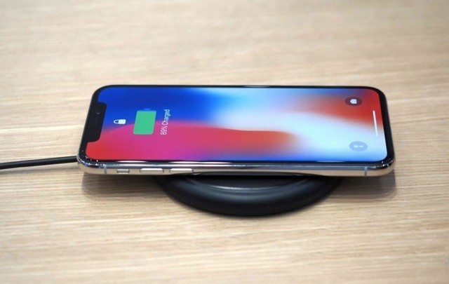 廉价iPhone X\/XPlus曝光 苹果:库存充足