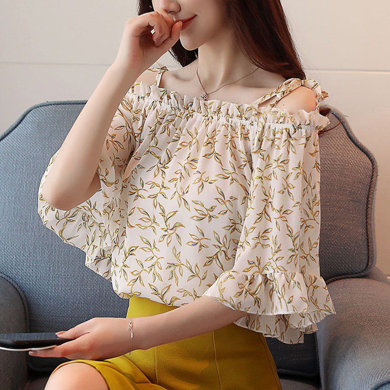 女孩子衣服不能穿的太随意，穿这样的衣服，真的是时尚又显气质