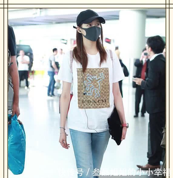 看了刘诗诗劈叉裤，再看看关晓彤，网友终于知道精致与邋遢差距