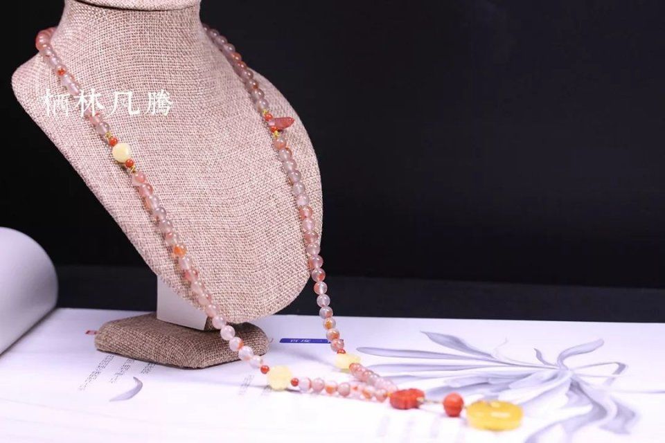 你真的会戴项链吗?献给精致女人的小秘密……