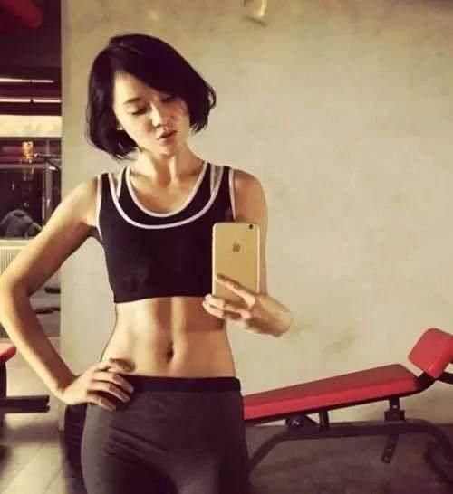 时隔多年袁姗姗黑粉卷土重来,工作室发辟谣声明,打破催吐传言