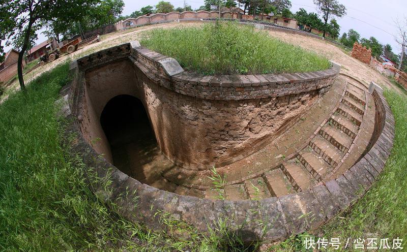  [地下]我国最神秘的千年古村，全村人住在地下，网友：下雨排水