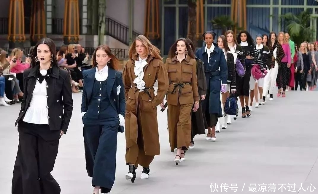 『旅程』搭乘 CHANEL 巴黎皇宫火车,开启通往新时代的旅程
