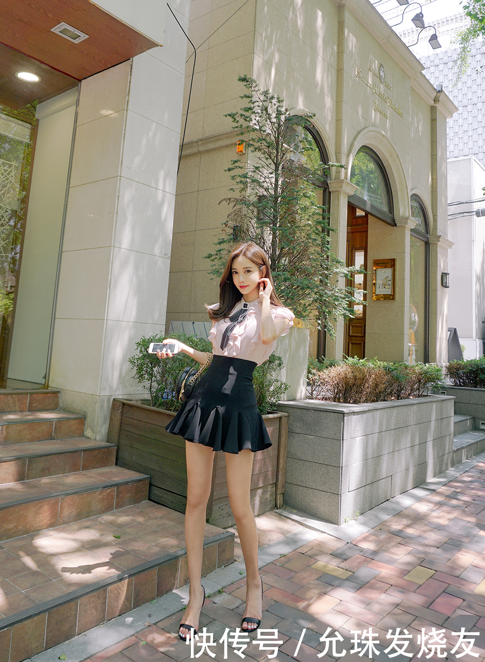 孙允珠繁花双色吊垂嫩叶无袖衫