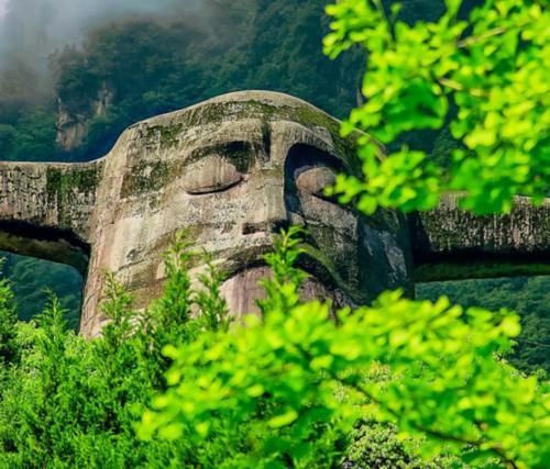 神农架究竟存在“野人”么，为何目击事件频发，却没有实物证据？