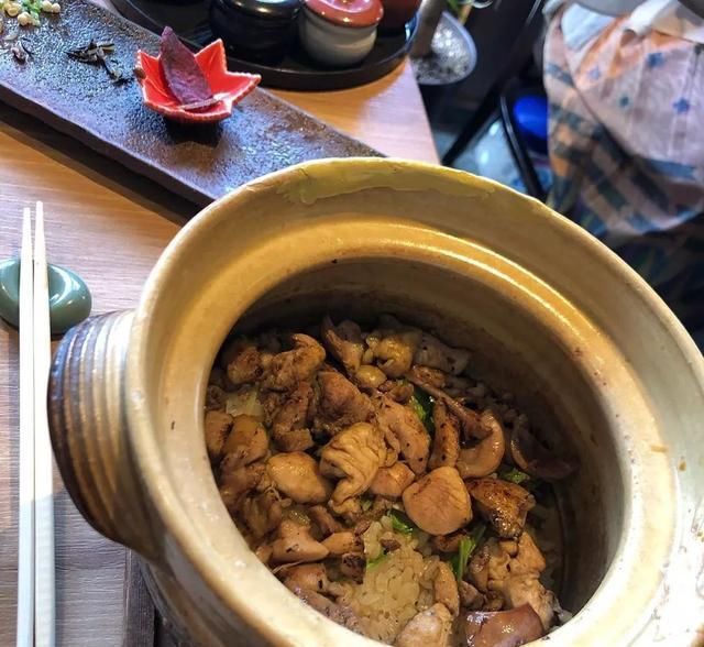 木村拓哉变身厨师挑战米其林星级评定，对于美食我们都是认真的