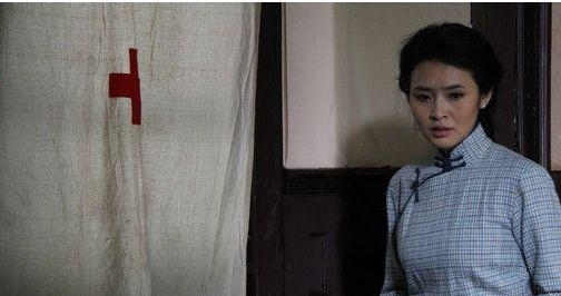 『唯一』中戏公认的校花,戏中靳东唯一怕的女人,闪婚后成人生赢家