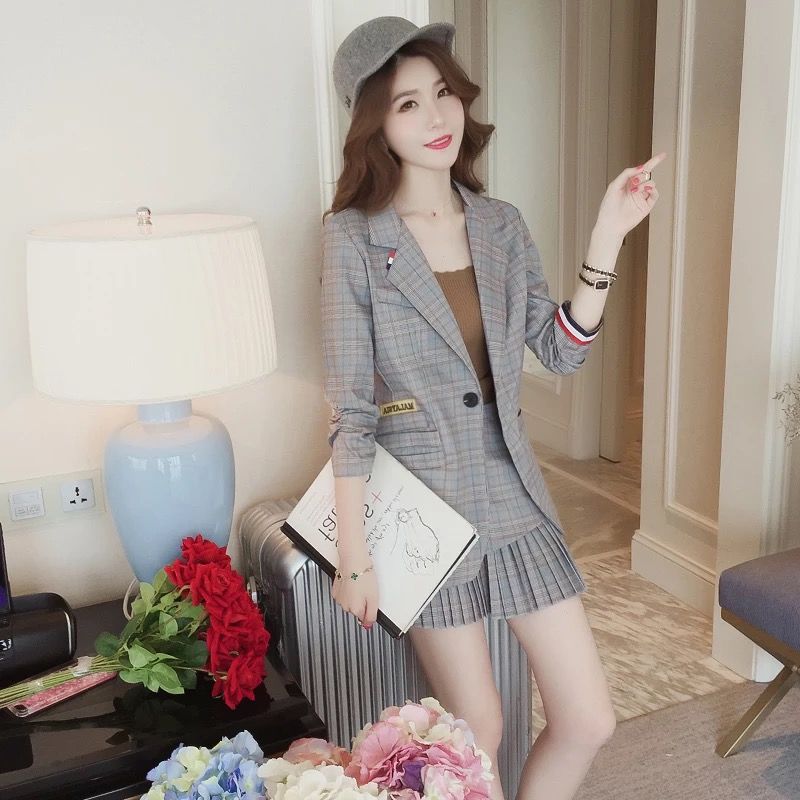 换季穿搭，这样穿显高显瘦，简直太厉害了，跟小姐妹一起买