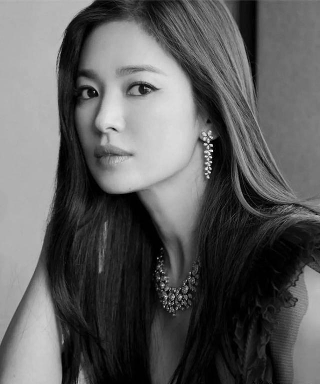  『纯真』剪了短发的乔妹，带着那股纯真劲儿又回来了