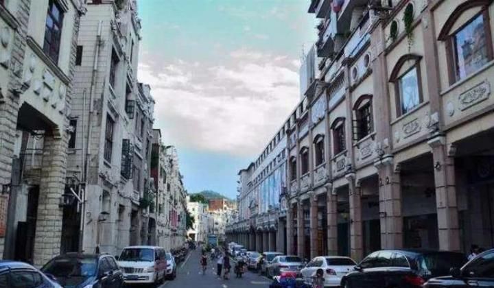  #广州话#广西说粤语最正宗的城市，跟广州话差不多，据说是粤语