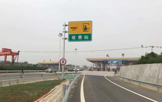 走高速8小时，走国道15小时，费用相差400，走哪好？