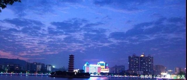  【珠海】广东第二大城市，比2个广州还大，相当于10个珠海，还曾