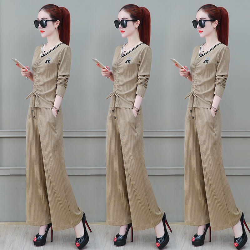 身高1米55的我，穿时尚套装+修身连衣裙，洋气又显高