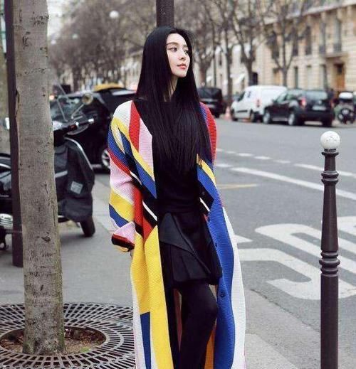  #半丸子头#三十几岁的女人别急着染发，试试这3种黑发造型，有气质还不伤发