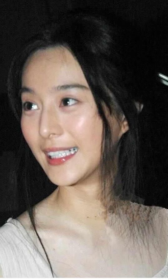 原来范冰冰年少时这么漂亮！素颜照惊艳了时光，比化了妆还漂亮