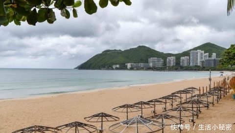 受台风“杨柳”影响三亚景区关停 航班取消