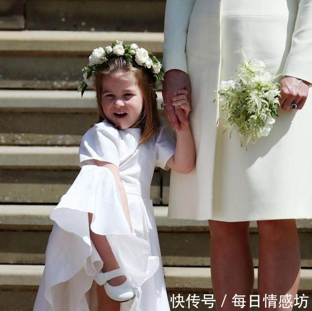 哈里大婚,凯特四穿旧衣低调登场,夏洛特公主吐舌抢镜
