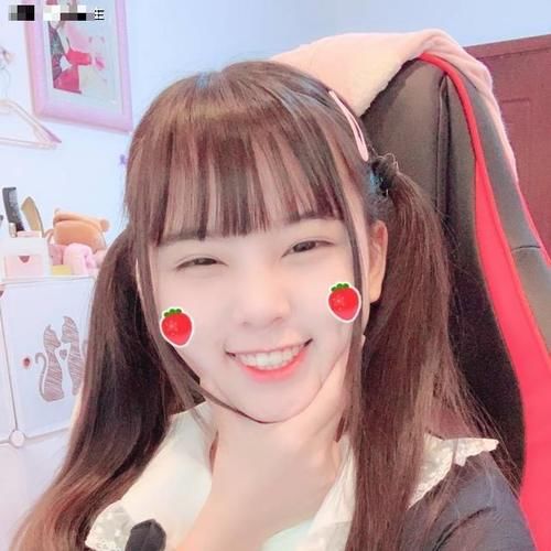 绝地求生火线妹晒自己的自拍的时候,为何全部都是半身的自拍