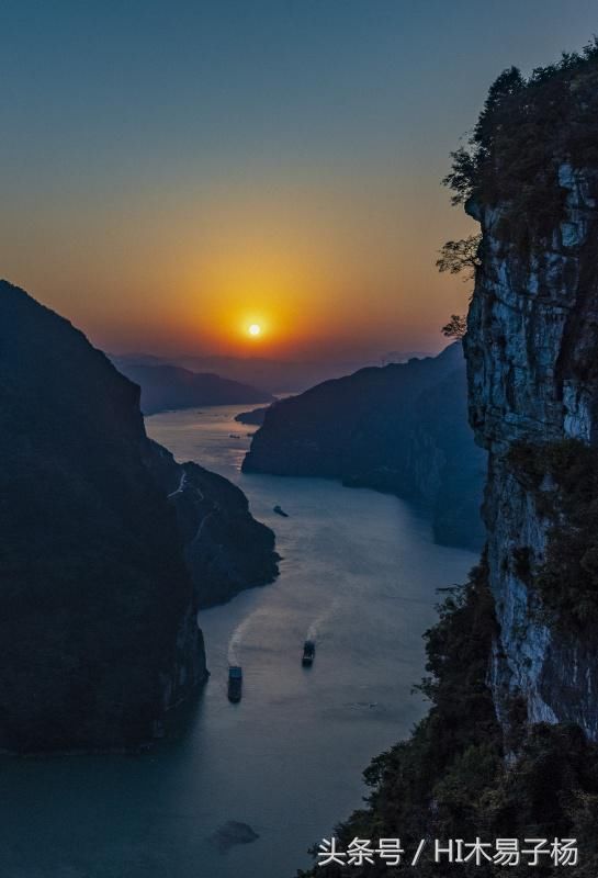 中华大地一片美丽秋景