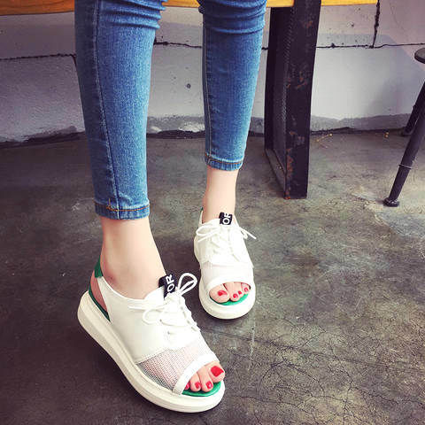 凉鞋要这样穿，舒适又不磨脚又百搭