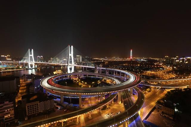 中国最美的大桥，全长846米耗资8.2亿，老外看后都满口称赞