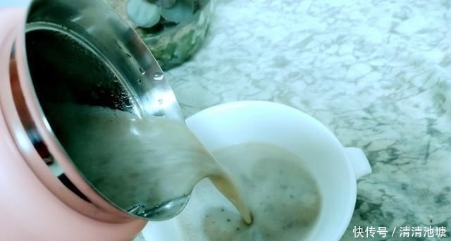 『不用』冬季早餐不发愁,不开火不用锅五种食材熬一碗,滋补暖身不怕冷