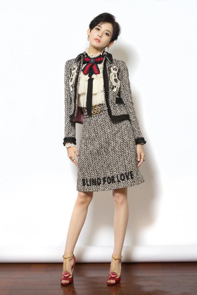 167景甜撞衫172古力娜扎,身高相差5cm,画面竟如此尴尬!