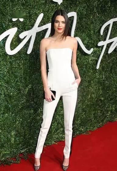  [高跟鞋]提升女人味第一步：穿上高跟鞋！