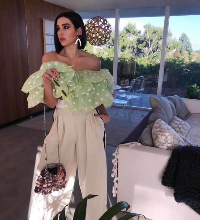 『杂志』啪姐ELLE杂志封面惊艳亮相,大胆诠释彩色大片,难掩高级时尚感