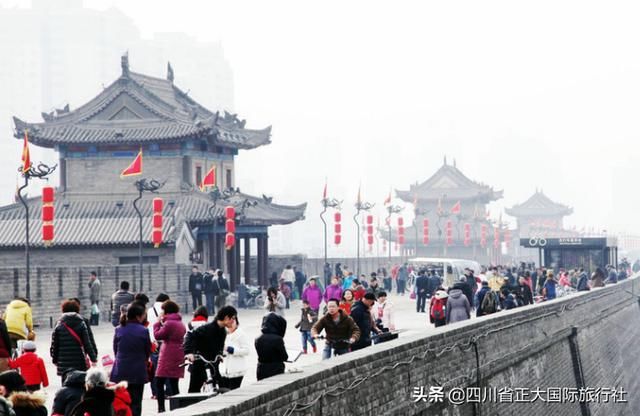 国内最大的古城墙，走一圈要4个小时，共有18个城门