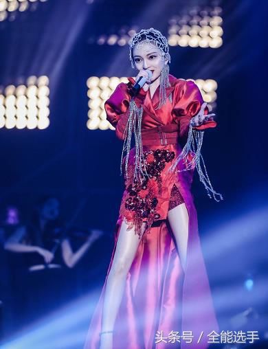 官方称鹿晗个人原因离开，鹿晗:已完成录制，朋友圈动态假的!