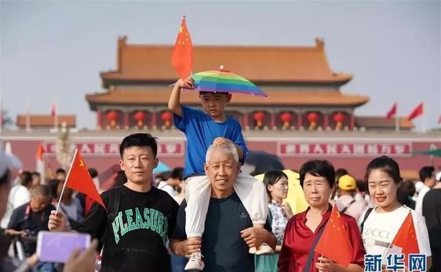 甘肃旅游上热搜，登榜首！天水麦积山景区接待游客18.6万人次