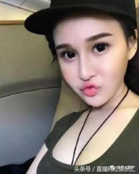 蔡家悦可以说从直播的底层做起,从人气几百到现在的几百万,一步一个