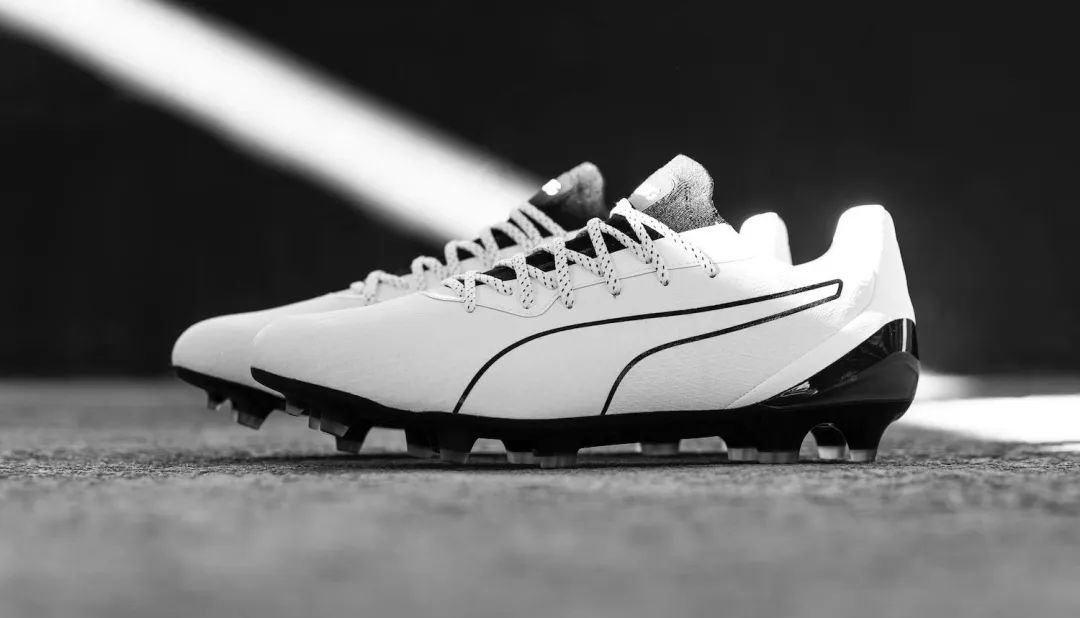  「KING」近观PUMA KING Platinum Lazertouch足球鞋
