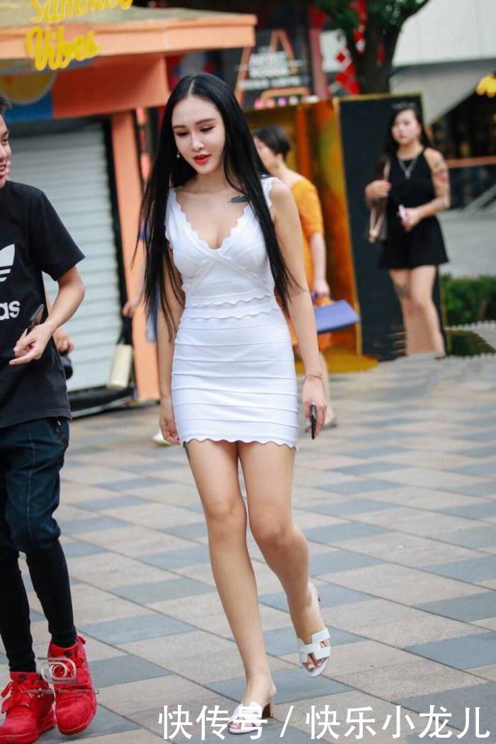 『白衣』路人街拍: 一个个白衣女神