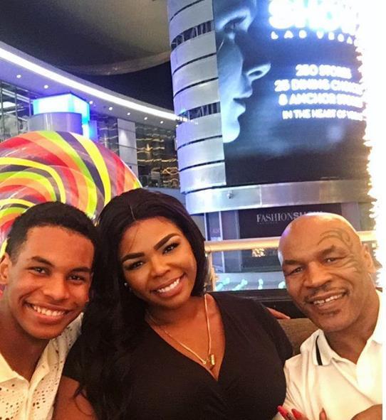 揭秘泰森大女儿:300斤体重强壮如牛,至今无人