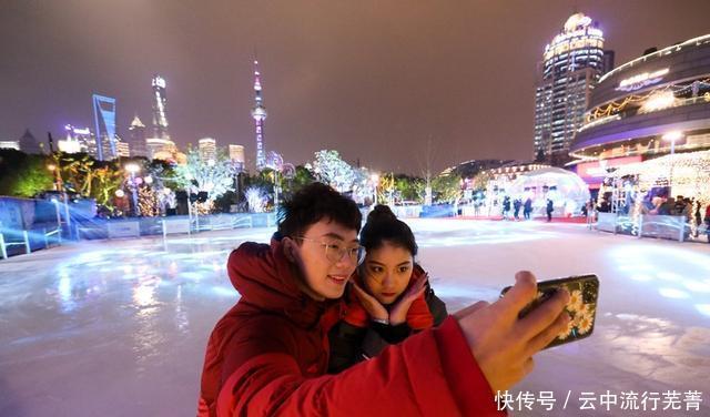 冰雪节将:在北外滩感受不一样的冬天,来一场“冰雪奇缘”吧