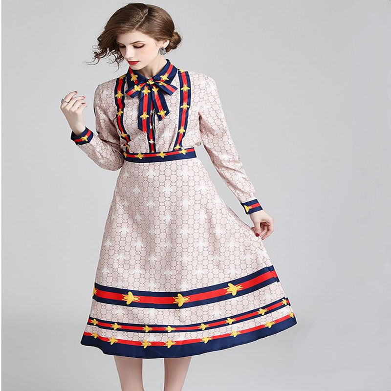 这裙贵就贵了点，比真丝高贵，比旗袍典雅，六零后穿洋气超迷人