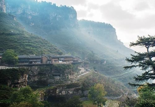 来到山西悬空村，仿佛见到了空中楼阁，一切都那么美妙