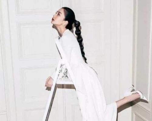 ,baby和迪丽热巴灯笼辫造型，谁输谁赢?