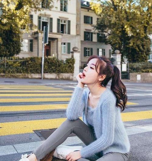 拍摄|室外拍摄,紧身牛仔裤长腿美女,曼妙身姿优雅动人