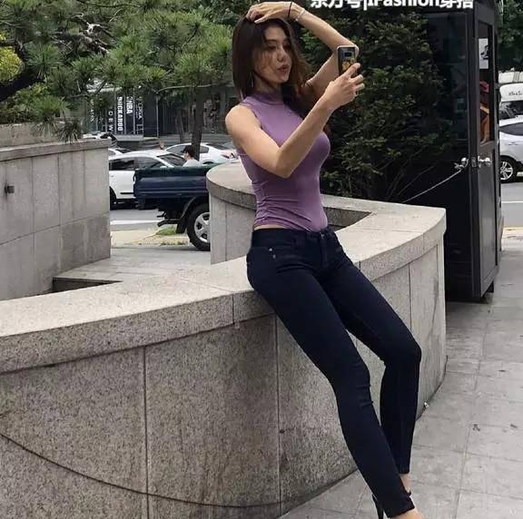 街拍：潇洒利落的牛仔裤，真心漂亮，很有小清新的感觉